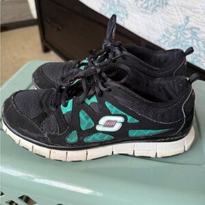 Skechers women’s Black and Teal Athletic Sneakers